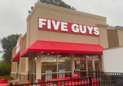 Ubicación en Five Guys Berkley Blvd.
